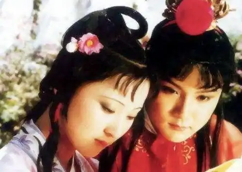 87版红楼梦欧阳奋强的剧照,第一幅图,好一个翩翩少年郎
