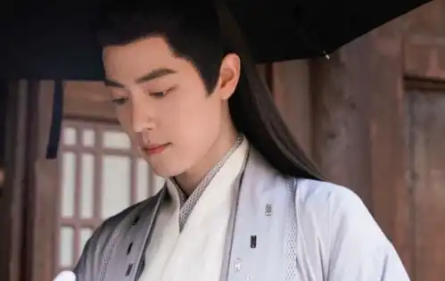 好家伙49岁钟汉良给32岁肖战演爹,这剧设定也真是有点离谱