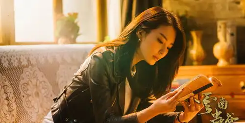 不好惹的张雨绮扇汪小菲耳光,踹王全安车门,水果刀削前夫
