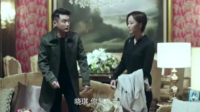 急诊科医生江晓琪与秦宇宁谈论父母的死因,全被秦宇宁的妈妈听见了