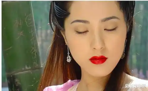 曾黎长着爆红的脸,却打了19年酱油,如今出演赵露思母亲