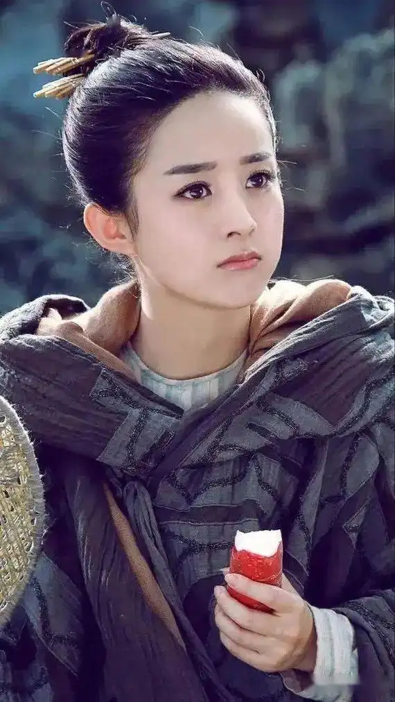 顶流女星也无法躲过的眼窝凹陷,真的无法解决吗