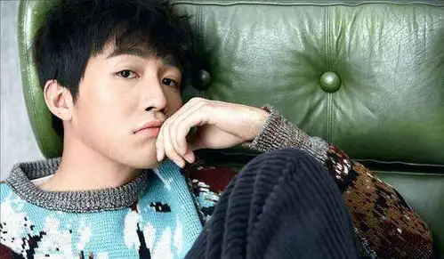 娱乐圈中与死神擦肩而过的明星冯绍峰腿骨断裂,她遇8.9级地震
