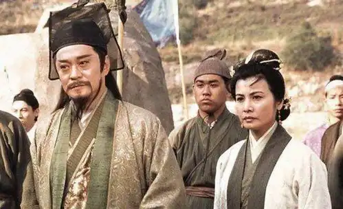 只要坑不死,就往死里坑,金庸笔下互相算计的六对师徒
