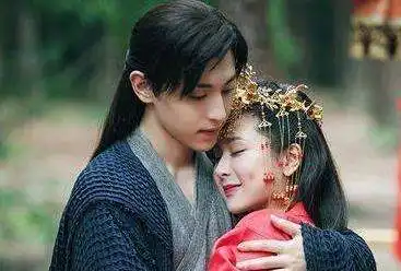 电视剧中的定情信物吴奇隆刘诗诗木兰簪,张若昀李沁是鸡腿