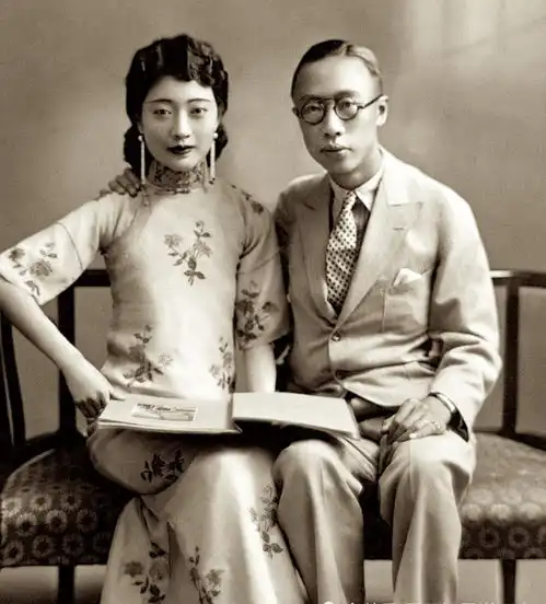 晚清末代皇帝溥仪悲情人生嫔妃改嫁河南小伙,皇后为士兵生子
