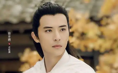 且听凤鸣官宣,杨超越徐开骋高甜恋爱,王皓轩郭丞帅气养眼
