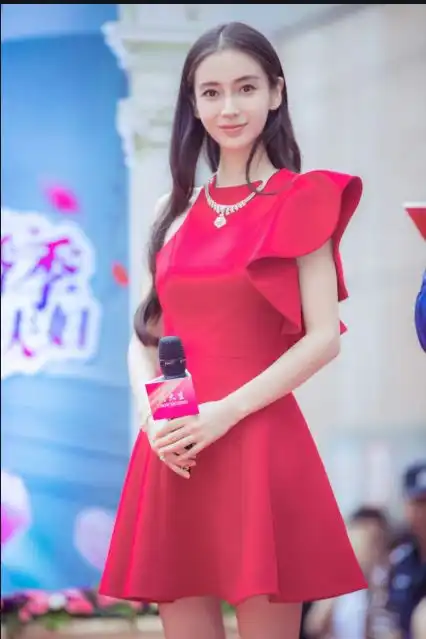 高圆圆腿粗,赵丽颖胸下垂,从女明星产后被嘲看到的残酷现实
