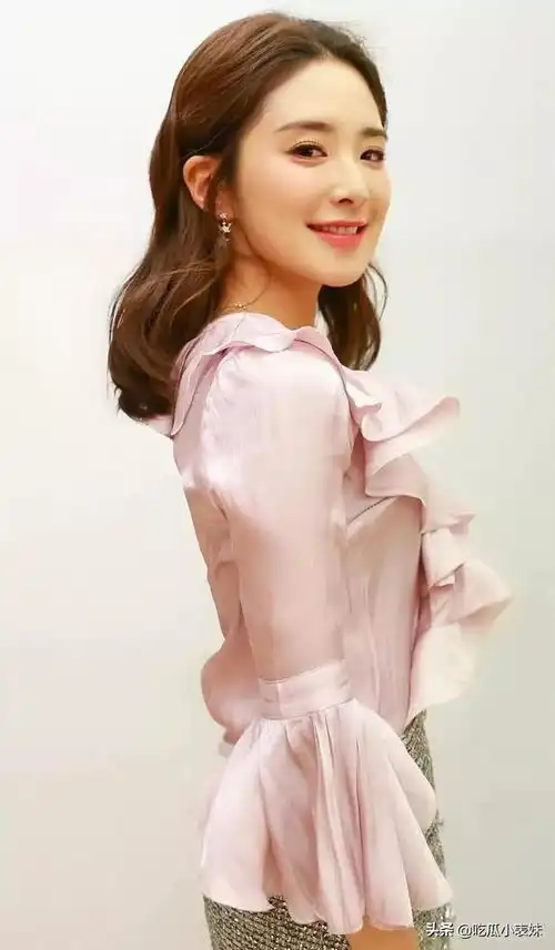 刘烨,优雅气质,微微一笑很倾城