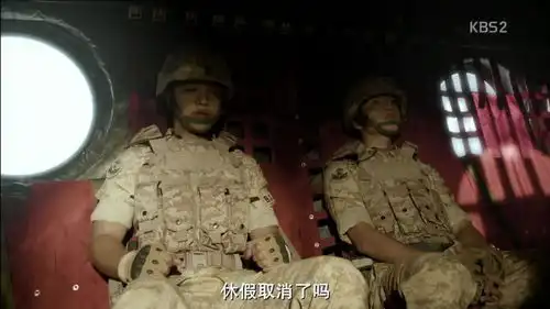 太阳的后裔乌鲁克地震严重,柳时镇徐大荣焦急赶往现场
