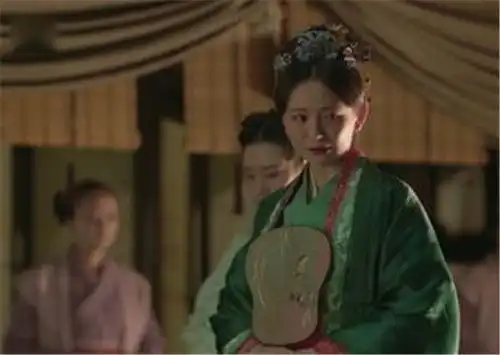 知否中明兰穿绿衣出嫁有多贵重普通家庭穿不起,嫡女也不行
