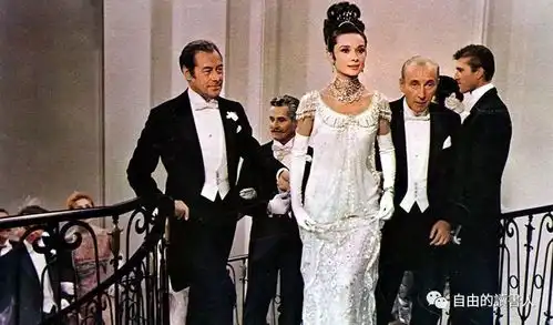 萧伯纳卖花女对命运的认知与觉醒