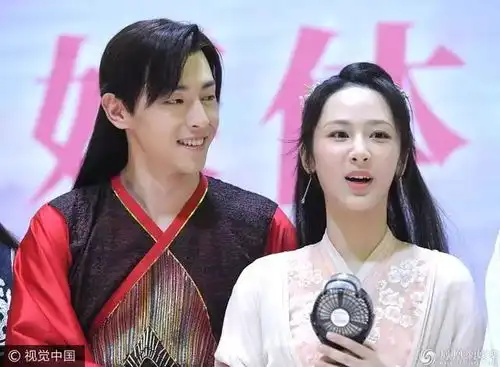 杨紫邓论新剧演技爆棚,更让人在意的是她的脸又变了
