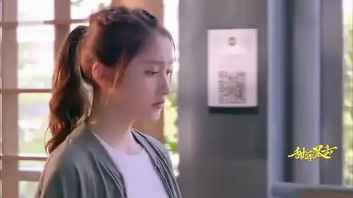 甜蜜暴击女校真是一个个把自己当女王,专属的卫生间跟过家家似的
