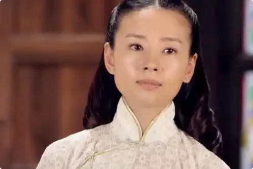 不笑场吗44岁董洁新剧演女儿,喊大10岁王琳叫妈妈