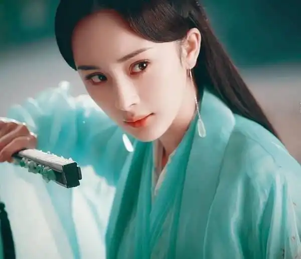 名字好颜值高的女子,寒香见玉无心念奴娇,你喜欢哪个
