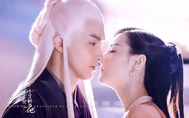 枕上书官宣海报,热巴依然美,折颜白真只能靠整容般的演技了