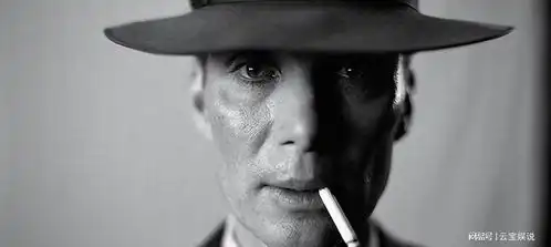 浴血黑帮男主携妻儿出席金球奖颁奖礼
