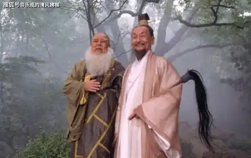 笑傲江湖左冷禅想对令狐冲搞突然袭击,却被两位前辈高人搅黄了
