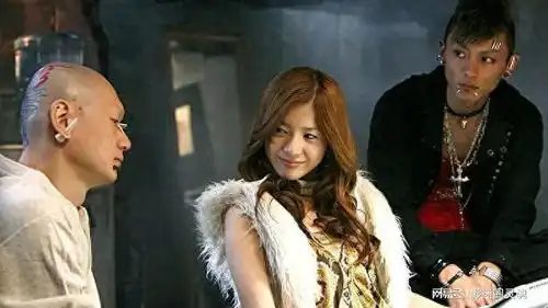 女主角全裸出镜,这部日本r级片讲述了一场迷失中的刺青之旅
