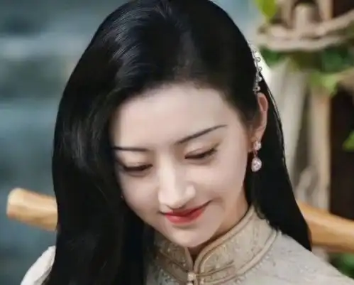 景甜出演的三部影视剧,司藤只是其中之一