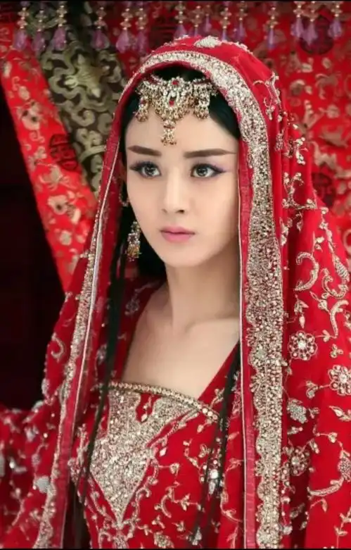 曝光杨幂唐嫣嫁人的时候到底有多美