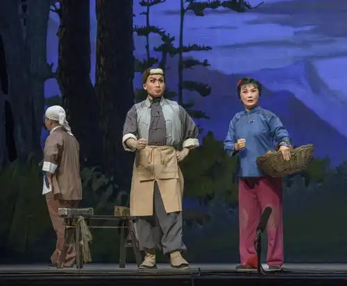 现代京剧红灯记剧照
