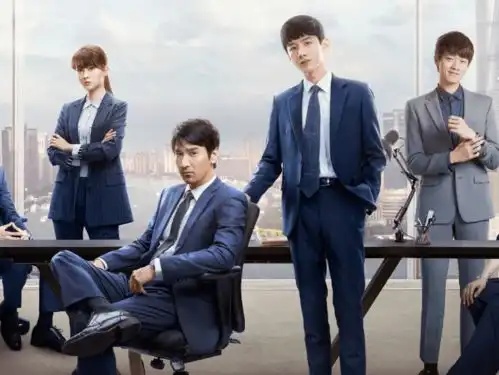 白敬亭职场剧上线后,又一新剧热度高,国版太阳的后裔超期待