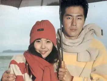 赵寅成金敏喜12年前情侣广告旧照曝光天定的姻缘