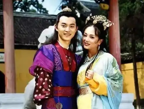 上错花轿嫁对郎沙溢唇红齿白,安吉帅气是遗传,沈腾不赞同