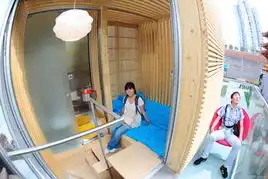 直击各国各色蜗居现象日本白领为省钱住格子间
