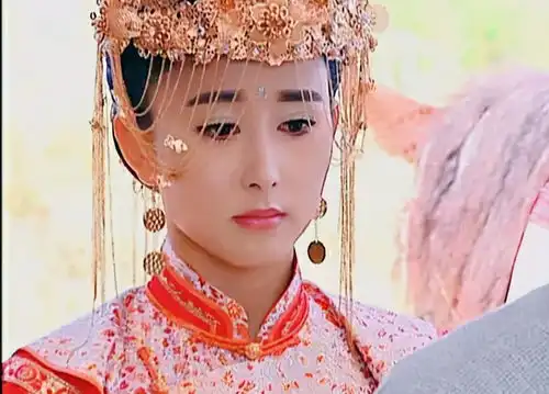 14年前的大清后宫38岁伊能静屋顶跳舞,霍思燕客串戏子
