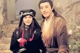 他凭借笑傲江湖而出名,和妻子结婚多年,却从来没有生下孩子
