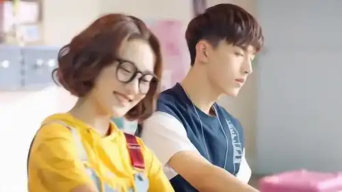 惹上冷殿下司徒枫数学倒数第一,成青青帮扶对象,反对无效,惨
