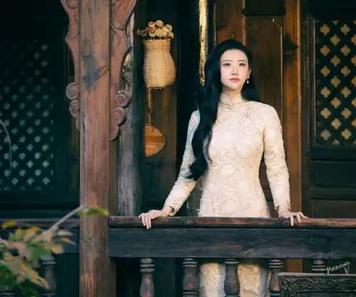 古力娜扎新剧上演旗袍秀,与司藤景甜隔空比美
