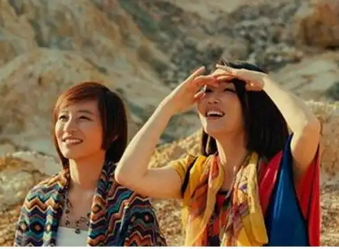 参加快女引评委掐架,打拼七年搭范冰冰演戏没火,回炉选秀引热议
