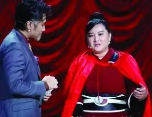 贾玲就恶搞花木兰道歉喜剧节目暂停播出
