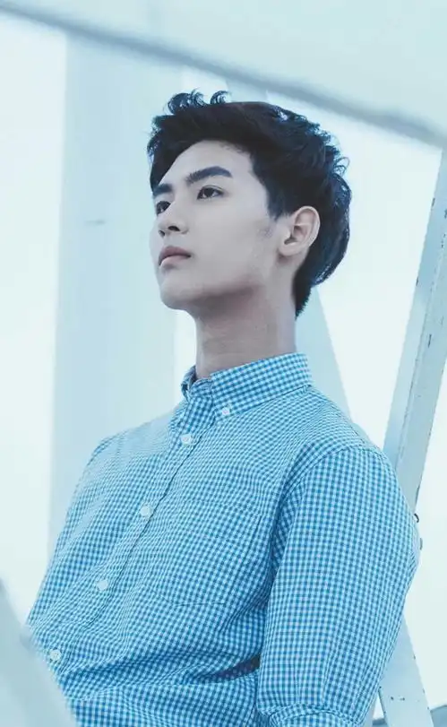 盗墓笔记重启官宣张起灵,颜值超高比男主朱一龙还帅
