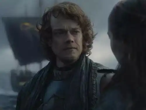 权力的游戏席恩不愿意当一辈子的懦夫,于是他成为了那刻的英雄
