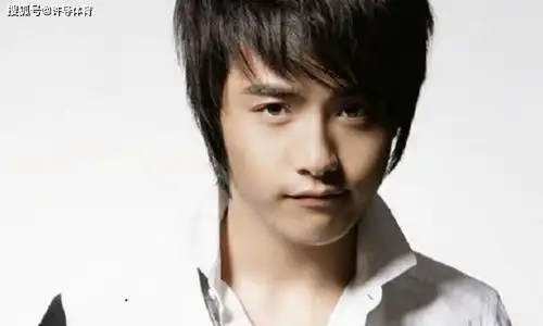 赵丽颖我出道前可爱,王一博我变化最大,杨紫都让一下好吗
