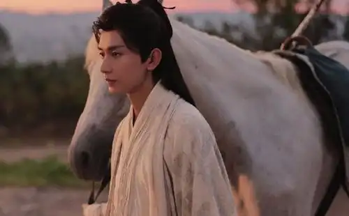 莲花楼杀青官宣阵容,成毅夕阳牵马,陈都灵执剑,演员颜值高