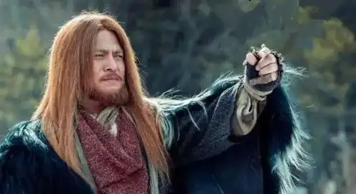 倚天屠龙记七大神兵,白虹剑垫底,圣火令上榜,屠龙刀仅排第二