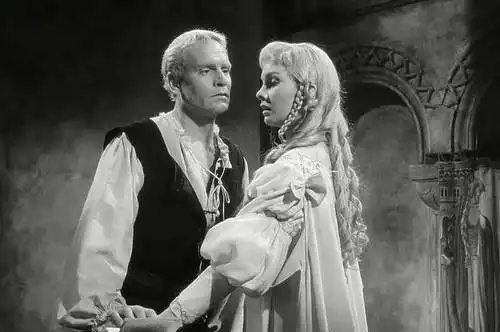 如果导演有足够多的历史知识,那么拍个像样的古装剧还是难事吗