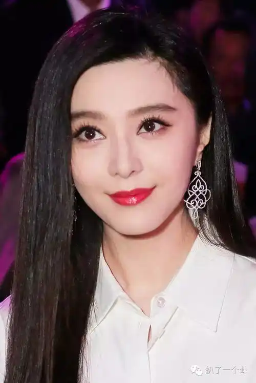 把范冰冰的照片放大竟然看到了这么多白头发,心疼范爷