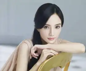 薛之谦为李小璐洗头,看到亮点了没网友俩人演的真好
