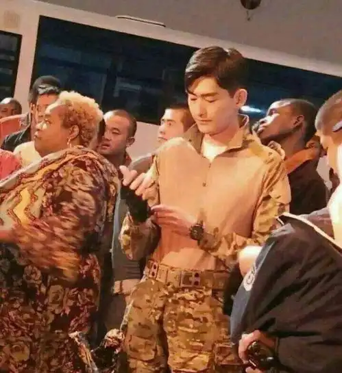 电影战狼2中有最意味深长和细思恐极的细节原来是这样,看到最后恍然大悟
