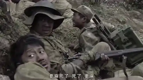 龙文章拿着手榴弹却不扔,孟烦了秒懂,完美配合
