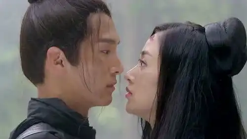 太子妃升职记齐晟吃醋,当场拉着张mm亲上去,气坏九王了