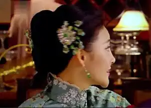 明玉格格尖下巴遭调侃用来切牛排还是开瓶盖组图