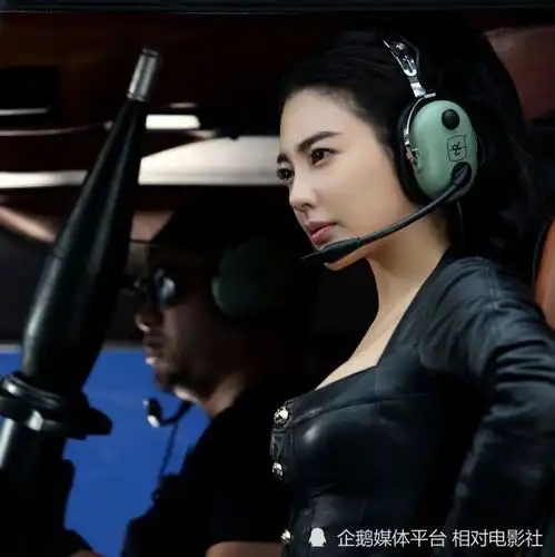 张雨绮新剧繁华似锦首播收视夺冠但观众评价却一针见血
